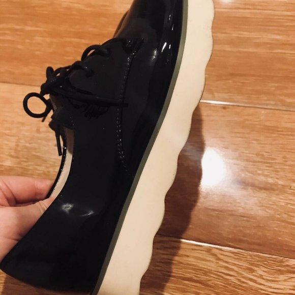 Preowned Offcos Shiny Black Full Leather Shoes - Picture 2 of 4